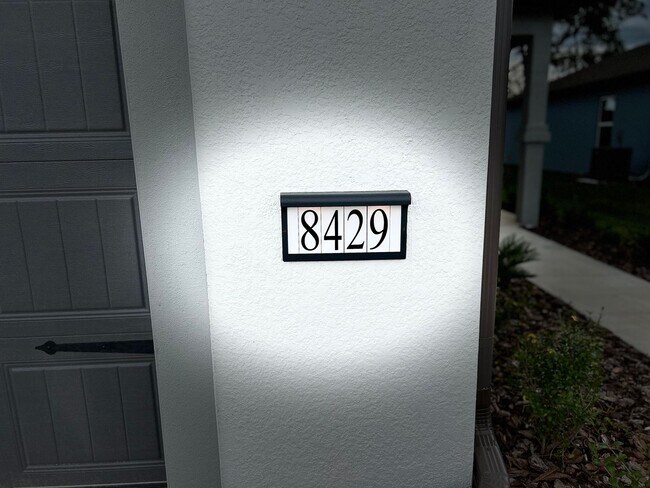 Photo - NEW PRISTINE HOME IN STONE CREEK - SUNDANC...