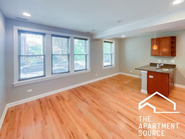 Photo - 1636 W Grace St Unidad 1