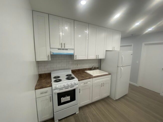 Photo - 1204 13TH St