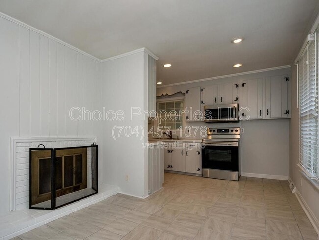 Photo - 4914 Horton Ct