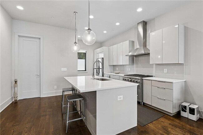 Photo - 115 Cityview Ct NE