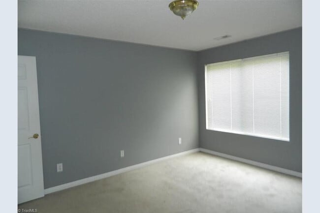 Photo - BEAUTIFUL 2 BED/ 2 BATH CONDO AVAILABLE NOW