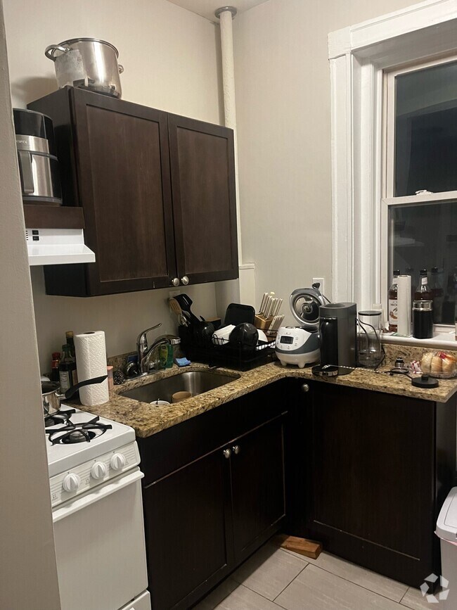 Building Photo - 34 Central St Unit 10F Rental