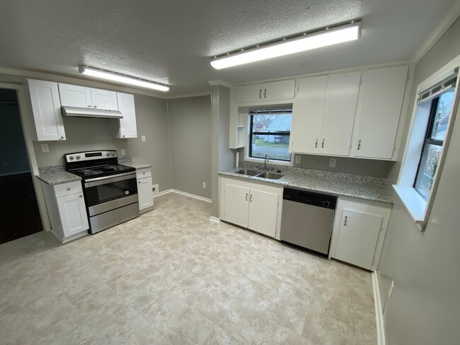 Photo - 203 S Fig St