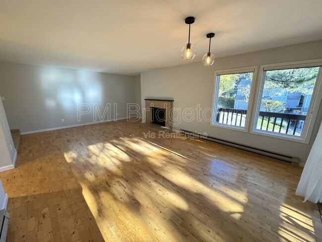 Photo - 307 Cervantes Cir