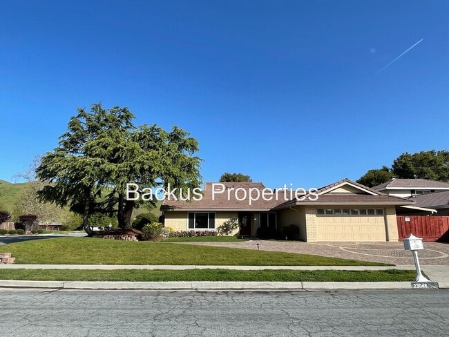 Recently remodeled three bedroom home in T... - Recently remodeled three bedroom home in T...