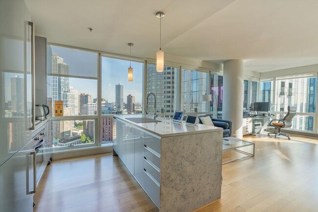Building Photo - 77 Hudson St Unit 2603 Rental