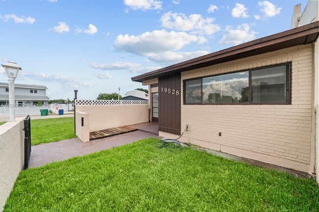 Photo - 19528 NW 55th Cir Pl