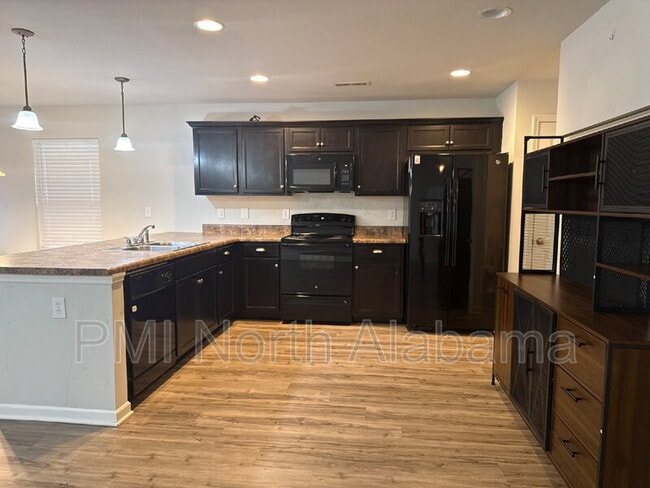 Photo - 101 Winstead Cir