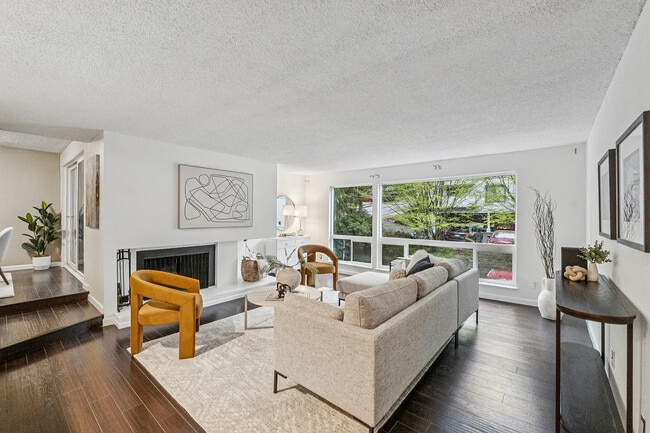 Photo - 2500 W Manor Pl Unit 217