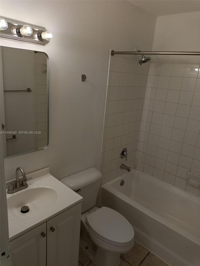 Photo - 947 Lake Terry Dr Unit D