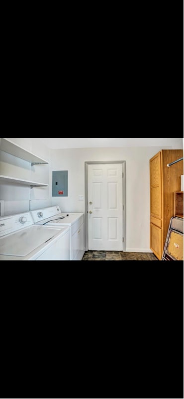 Photo - 406 E Adams St