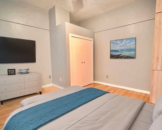 Photo - Oversized Downtown 1 Bed, 1 Bath + Den Condo!