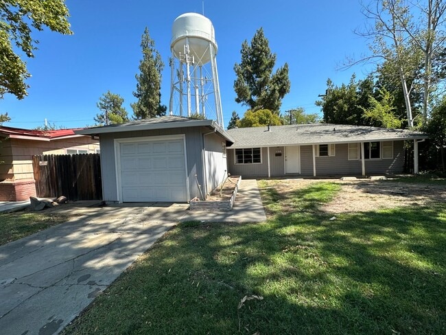 Building Photo - Super close to UC Davis and University Shopping mall-- 4 bedrooms and 2 bathrooms