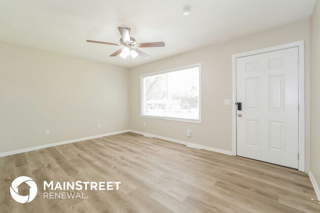 Photo - 10712 Bennington Ave