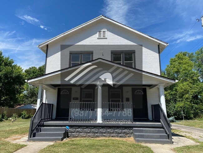 Building Photo - 425 Brooklyn Ave