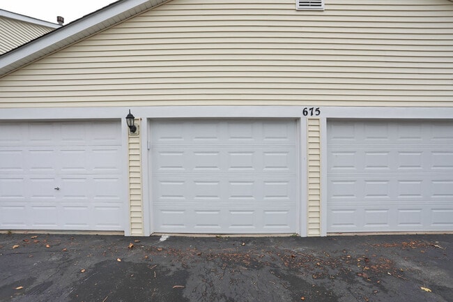 Photo - 675 Greenfield Ct Unit D2