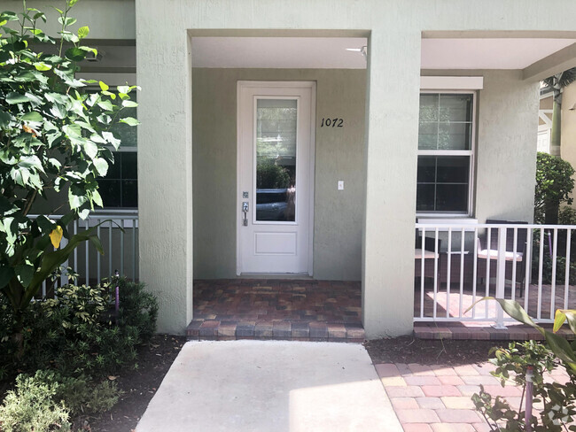 Building Photo - 1072 Community Dr Rental