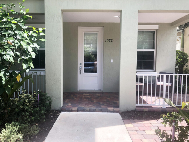 Photo - 1072 Community Dr Apartment