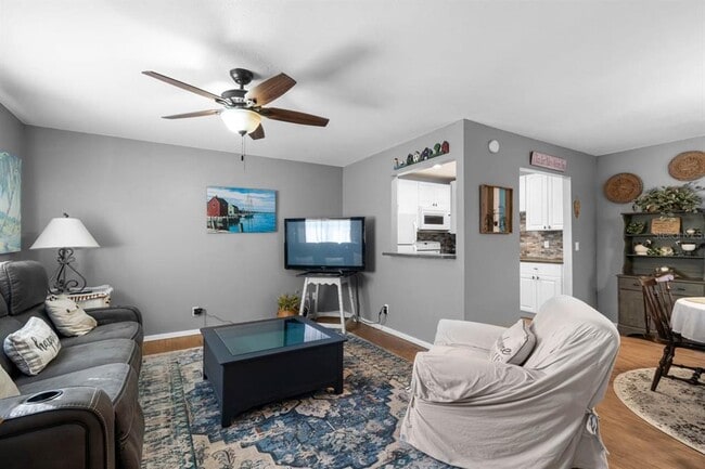 Photo - 1802 Bedford Terrace Unit 182