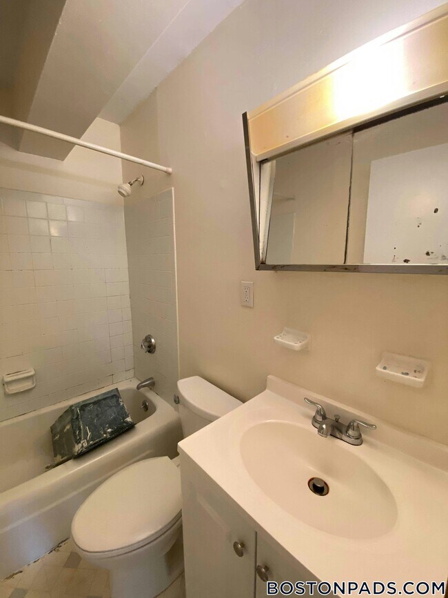 Photo - 66 Homer Ave Unidad 109