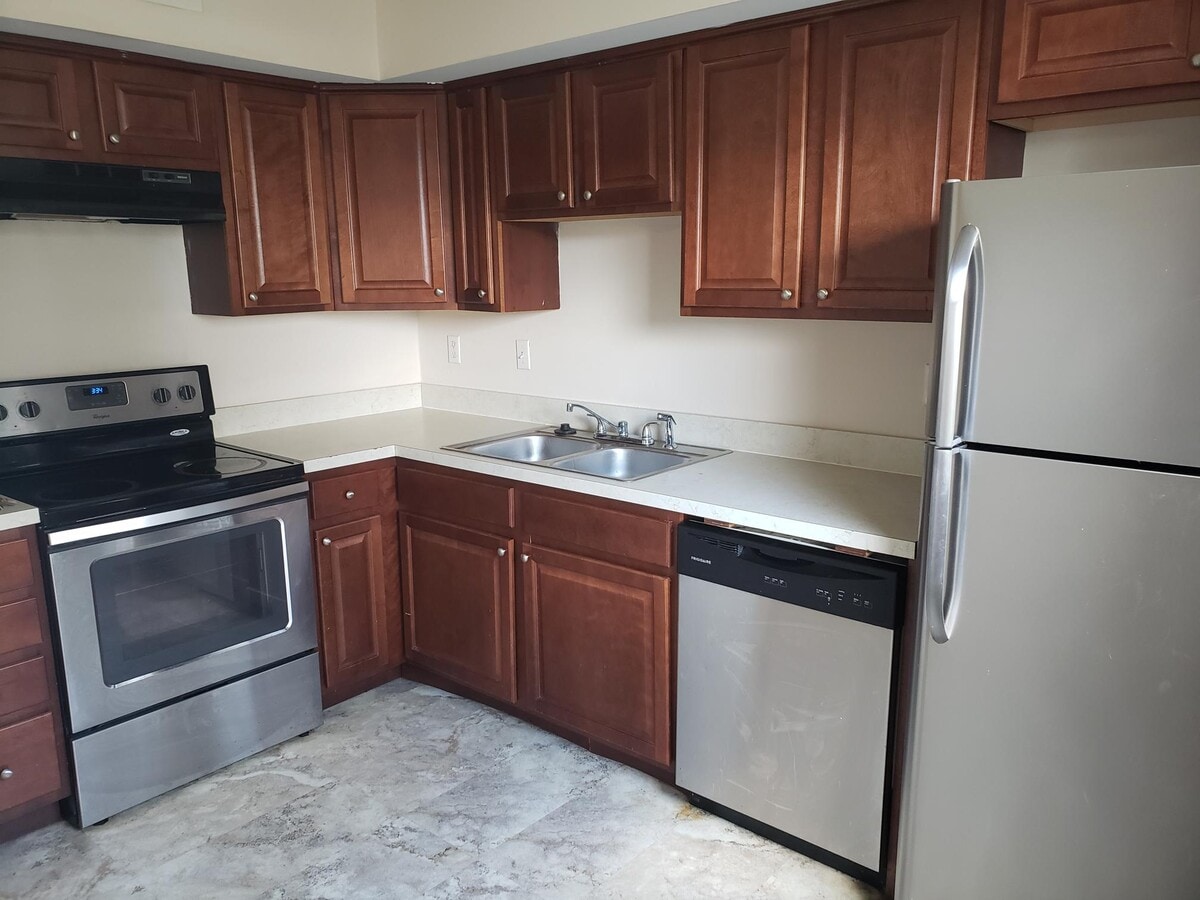 Photo - 721 Tilden Place