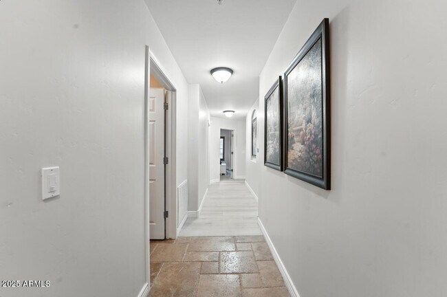 Building Photo - 5350 E Deer Valley Dr Unit 3424 Rental