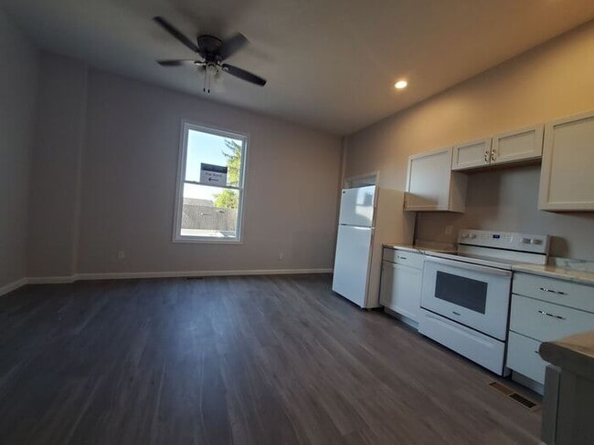 Photo - Remodeled 1 Bedroom Upper Apartment- Clinton