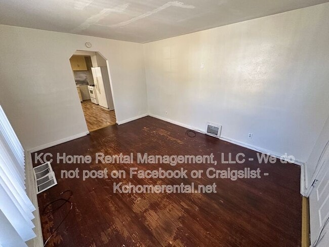 Photo - 2115 N 40 St