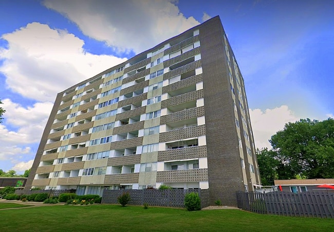 Welcome Home - 1100 Erie Ave Unit 501