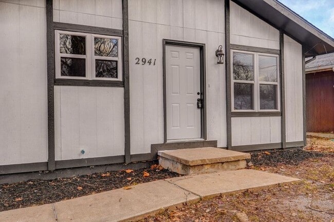 Photo - 2941 W Pacific St