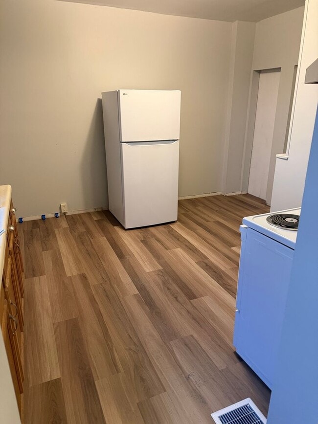 Photo - Section 8 Allowed-4 Bedroom 1 Bath House, Garage, Fenced Yard-York City SD