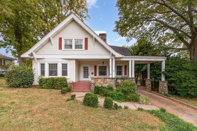 Building Photo - MOVE-IN READY!