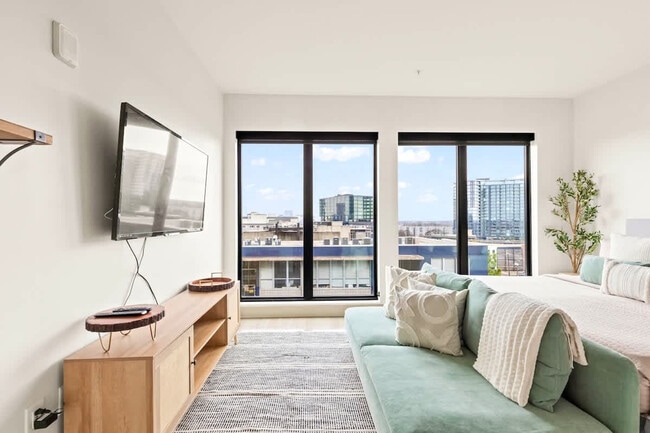 Photo - 777 11th St NW Unidad ID1343901P