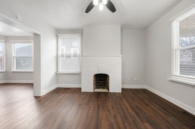 Photo - Madisonville- Charming 3+ bedroom 1.5 Bath, 1 car detached