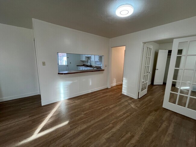 Photo - 2923-2925 Poly Dr Unidad 2923 Poly Dr