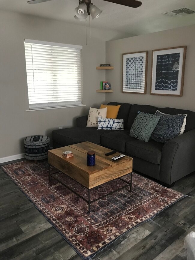 Photo - 8517 Oak Ave