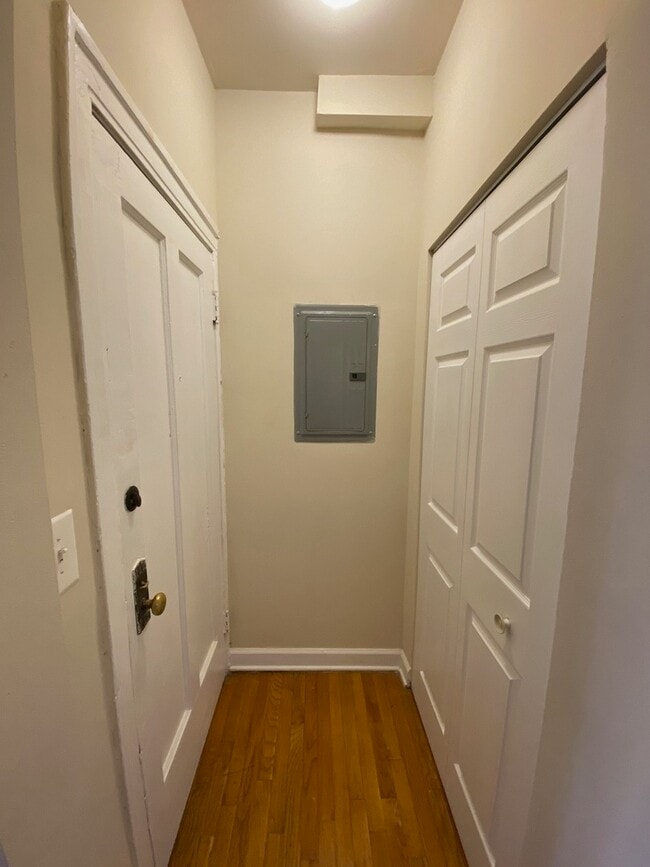 Photo - 1345 1/2 W Touhy Ave