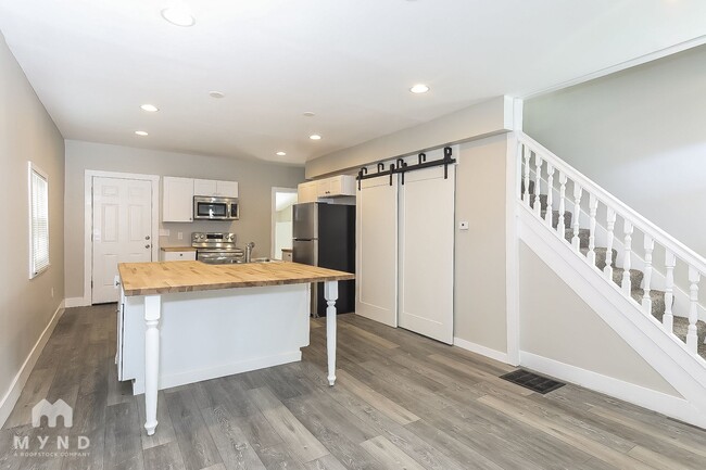 Photo - 1276 Wager St