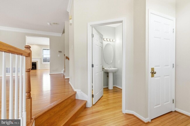 Photo - 21369 Sawyer Square