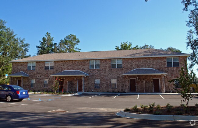 Photo - Miranda Apartments