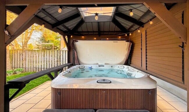 Photo - 18 Thirty Fifth St Unit SI ID1514649P