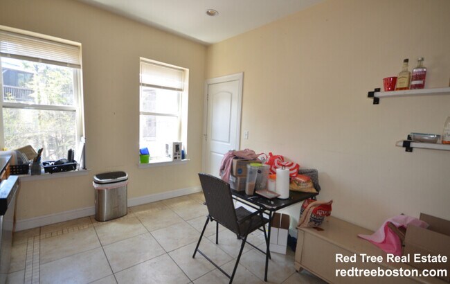 Photo - 191 Boylston St