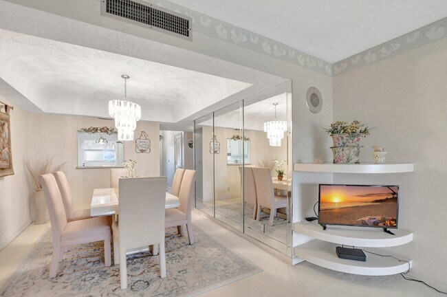 23099 Barwood Ln N Unit 306