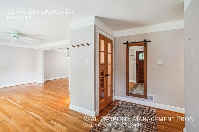 Photo - 15744 Edgewood Dr