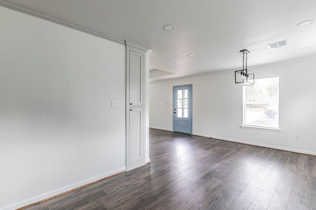 REMODLED HOME FOR RENT - REMODLED HOME FOR RENT