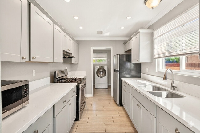 Building Photo - 45463 Foxton Ave
