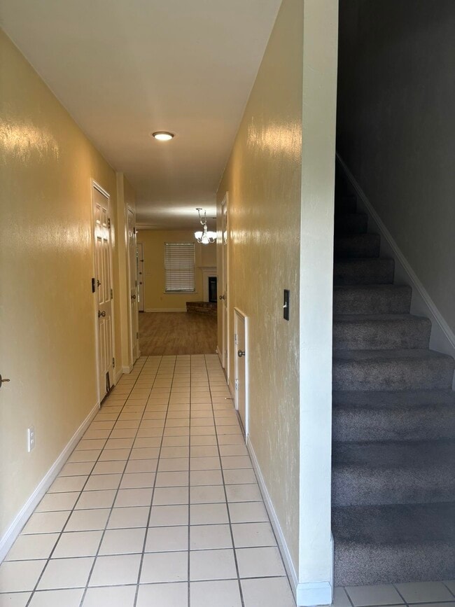 Photo - 552 Teal Ln