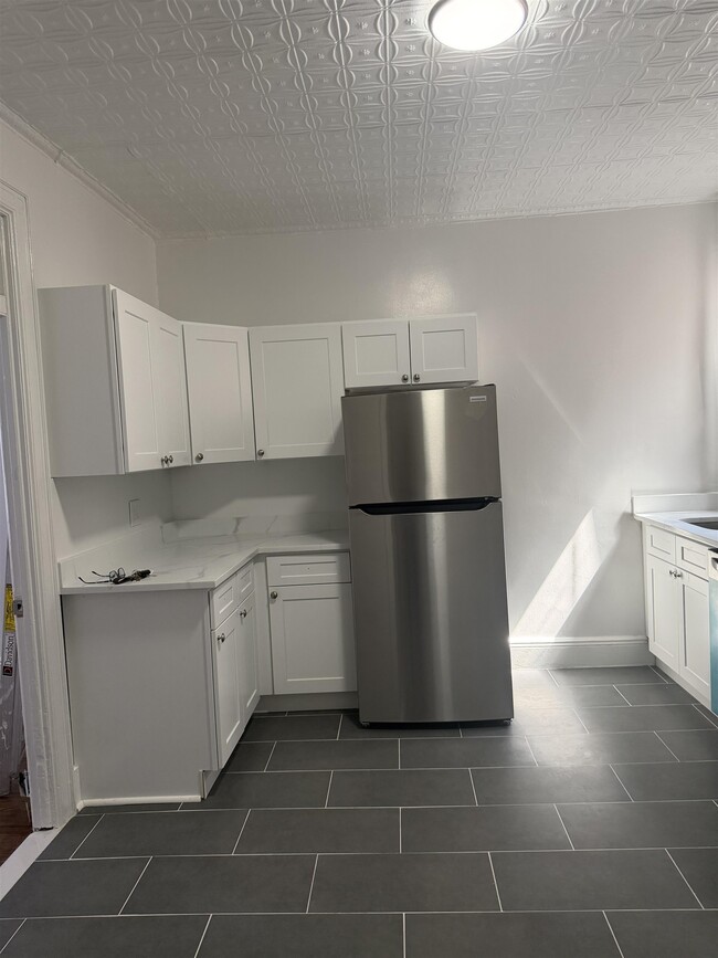 Photo - 34 W 13th St