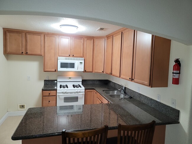 Building Photo - 4916 Harrison St Rental